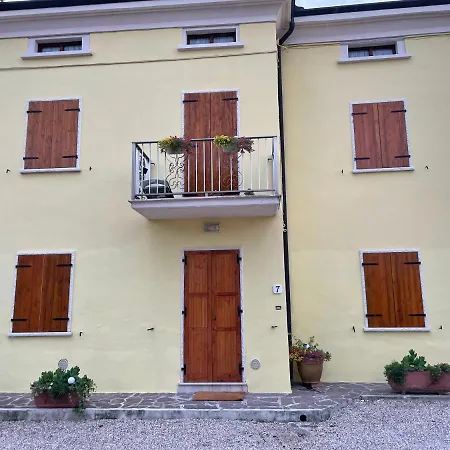 Casa Al Pino Pensión Peschiera del Garda
